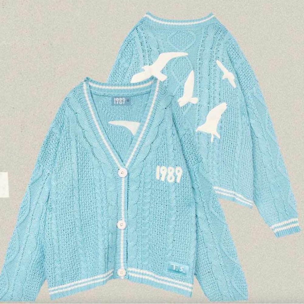 1989 (Taylor's Version) Cardigan - size XL/2XL